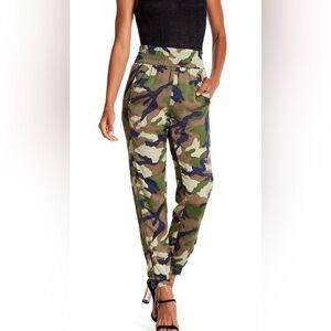 Kendall & Kylie Women's Camouflage Jogger Pants - Green Multi